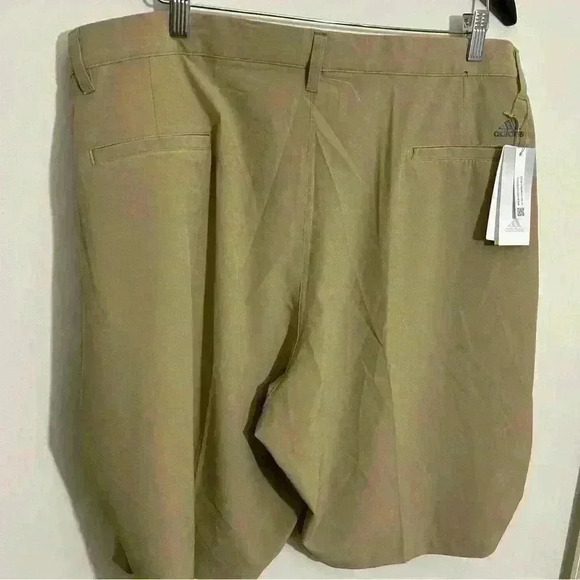 NWT Adidas Ultimate 365 Mens Athletic Golf Casual Khaki Shorts Plus Size 52 - Picture 4 of 8
